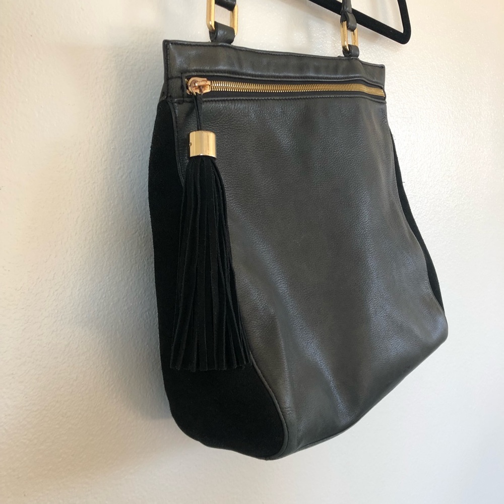 Margot black leather and suede shoulder bag with tassel and gold hardware - Picture 12 of 14